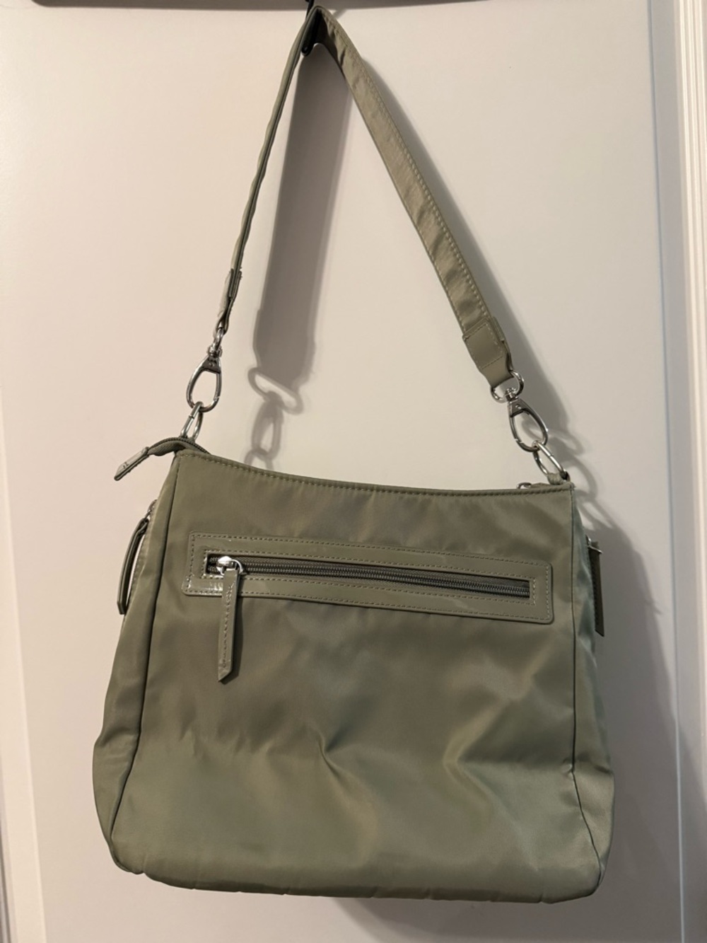 IHKWIP Olive Green The Savvy Shoulder Bag - Picture 9 of 16